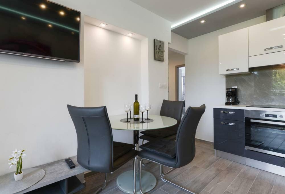 Reza Luxury Apartment ซาดาร์ ภายนอก รูปภาพ